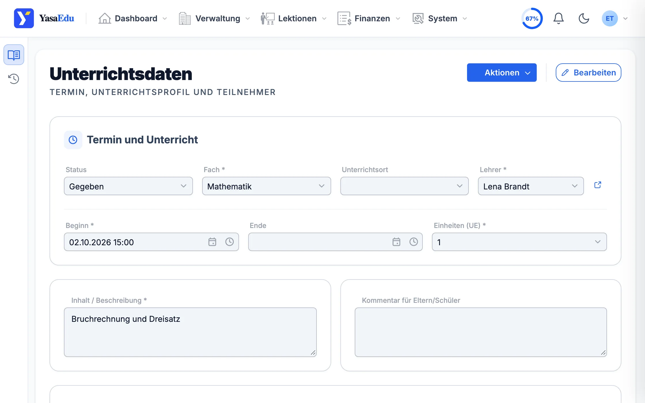 Originalansicht aus YasaEdu: Unterrichtsdetails mit Termin, Fach, Lehrkraft und dokumentiertem Unterrichtsinhalt. Beispieldaten.